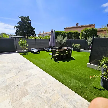 Apartment Etoile Du Berger Aygulf: Seaside With Private Gardens And Heated Pool *