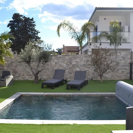 Apartment Etoile Du Berger Aygulf: Seaside With Private Gardens And Heated Pool Saint Aygulf