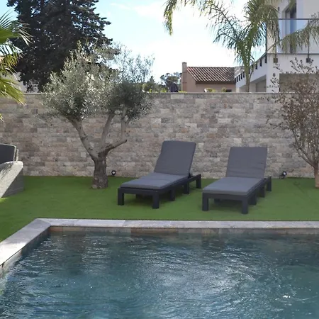 Apartment Etoile Du Berger Aygulf: Seaside With Private Gardens And Heated Pool