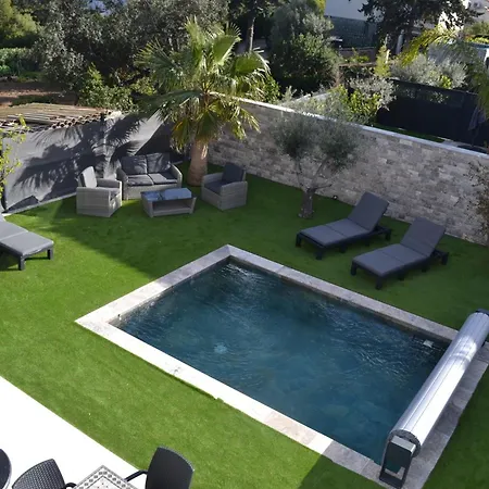 Etoile Du Berger Aygulf: Seaside With Private Gardens And Heated Pool Saint Aygulf