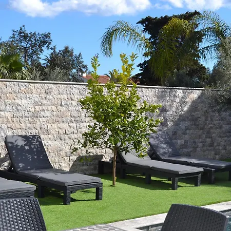Etoile Du Berger Aygulf: Seaside With Private Gardens And Heated Pool Apartment Saint Aygulf