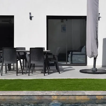 Etoile Du Berger Aygulf: Seaside With Private Gardens And Heated Pool *