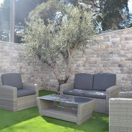 Etoile Du Berger Aygulf: Seaside With Private Gardens And Heated Pool *
