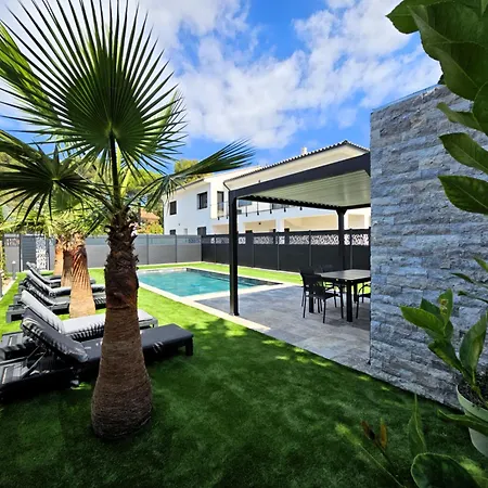 Apartment Etoile Du Berger Aygulf: Seaside With Private Gardens And Heated Pool Saint Aygulf