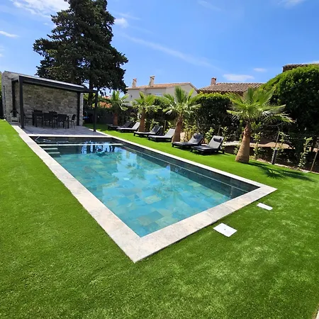 Etoile Du Berger 3 Et 4 Jardin Individuel Et Piscine Chauffee En Saison - La Et Les Plages 450 M * Saint Aygulf