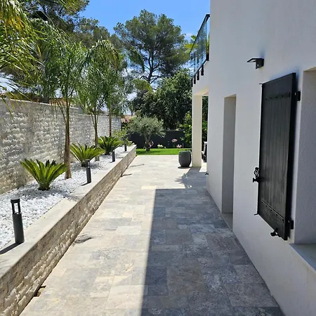 Apartment Etoile Du Berger Aygulf: Seaside With Private Gardens And Heated Pool