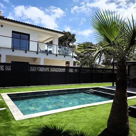 Etoile Du Berger 3 Et 4 Jardin Individuel Et Piscine Chauffee En Saison - La Et Les Plages 450 M * Saint Aygulf