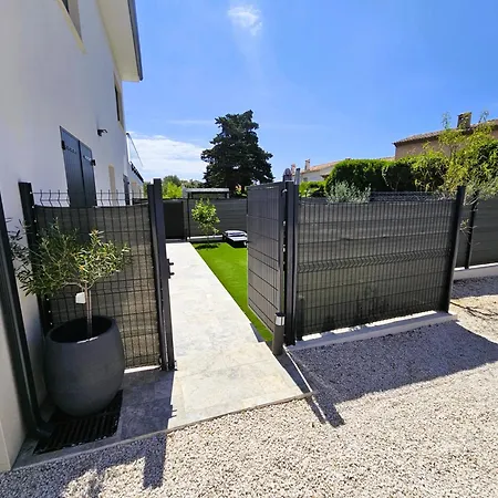 Etoile Du Berger Aygulf: Seaside With Private Gardens And Heated Pool Saint Aygulf