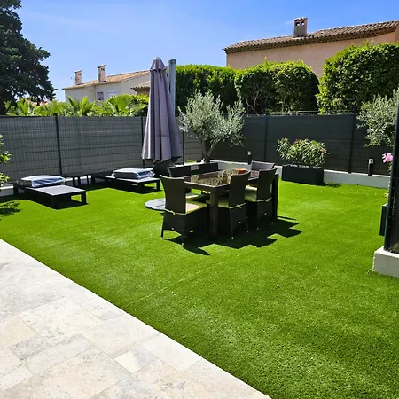 Apartment Etoile Du Berger Aygulf: Seaside With Private Gardens And Heated Pool *
