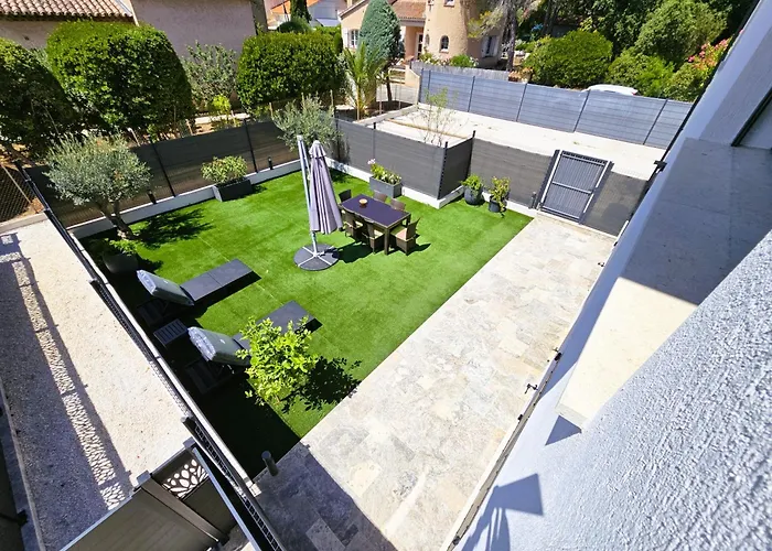 Etoile Du Berger 3 Et 4 Jardin Individuel Et Piscine Chauffee En Saison - La Et Les Plages 450 M * Saint Aygulf