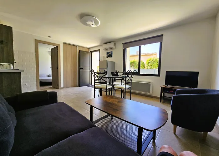 Etoile Du Berger 3 Et 4 Jardin Individuel Et Piscine Chauffee En Saison - La Et Les Plages 450 M * Saint Aygulf