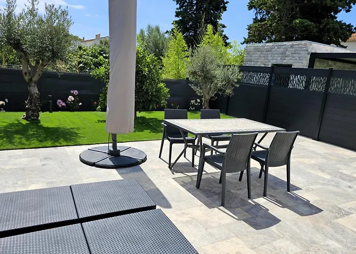 Etoile Du Berger 3 Et 4 Jardin Individuel Et Piscine Chauffee En Saison - La Et Les Plages 450 M Saint Aygulf