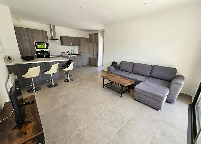 Etoile Du Berger 3 Et 4 Jardin Individuel Et Piscine Chauffee En Saison - La Et Les Plages 450 M * Saint Aygulf