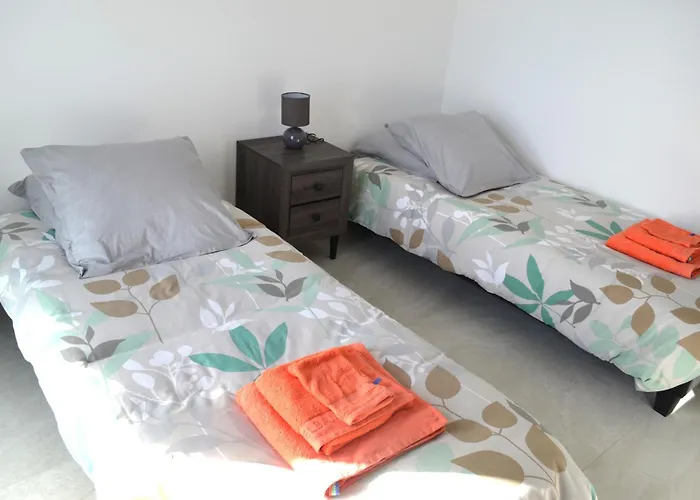 Etoile Du Berger 3 Et 4 Jardin Individuel Et Piscine Chauffee En Saison - La Et Les Plages 450 M Saint Aygulf